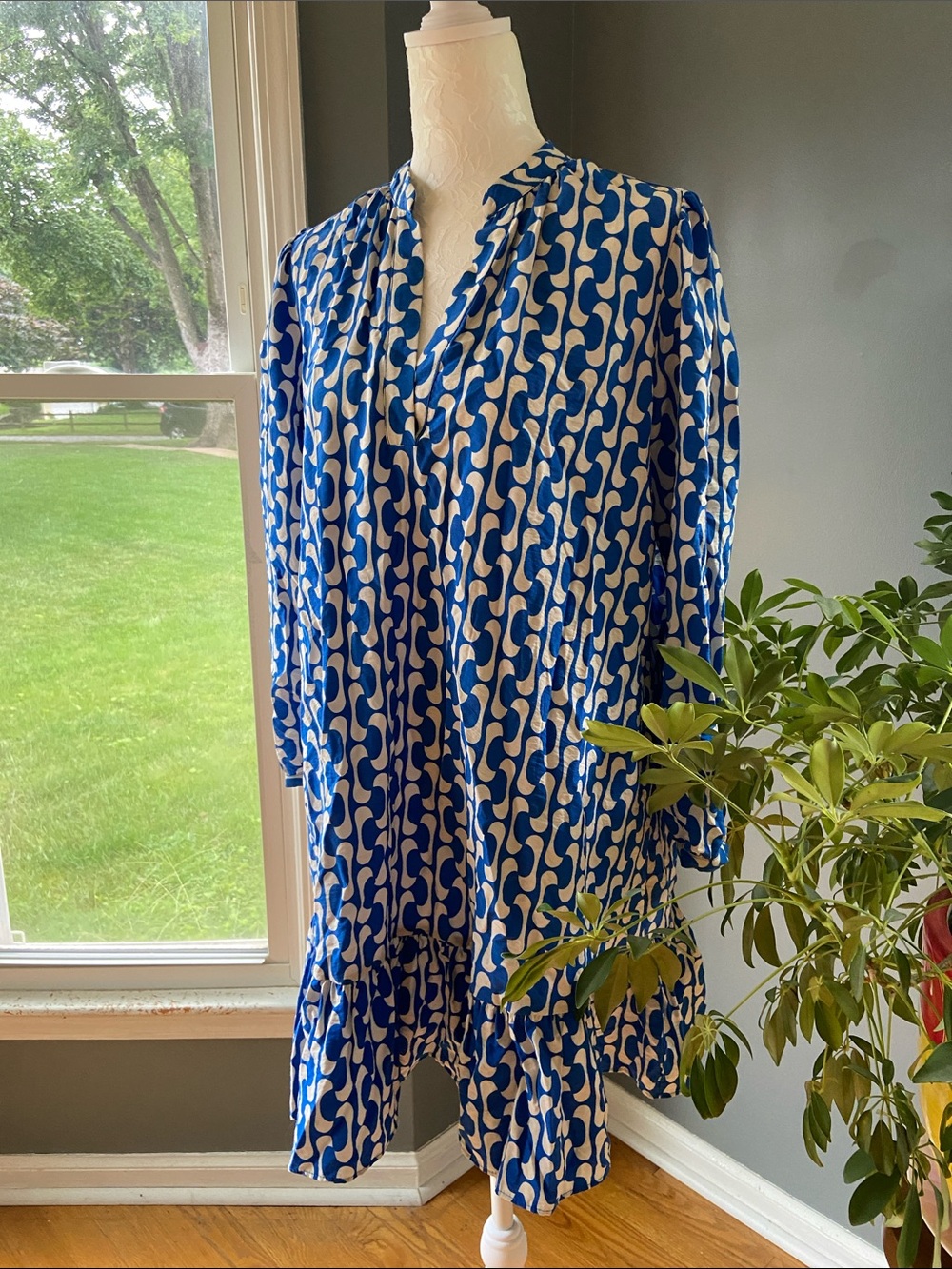 Zara Blue & White Geometric V-Neck Dress Size Small - Picture 2 of 8